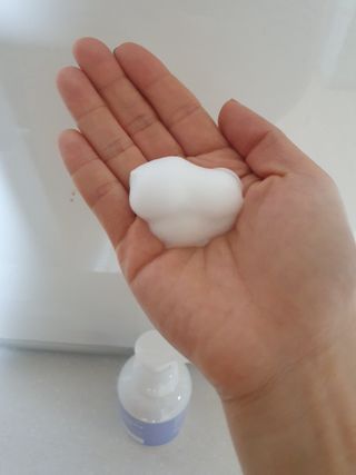 약손명가코스메틱 에오스보떼 브라이트닝 버블 폼 클렌징 300ml — 4점을 준 리뷰어가 2021년 12월 올린 사용 사진