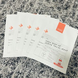 쿠피 피디알엔 연어 더마 페이셜 마스크 — 4.5점을 준 리뷰어가 2022년 1월 올린 사용 사진