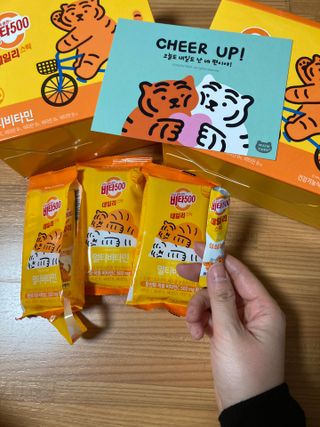 광동생활건강 [광동] 비타500데일리스틱 수능 패키지 (70+굿즈) 뚱랑이 수능엽서+쇼핑백 — 5점을 준 리뷰어가 2022년 11월 올린 사용 사진