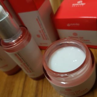 아이앤립 / EYENLIP 아이앤립 연어오일 리바이탈라이징 토너+앰플+크림 3종 세트 — 5점을 준 리뷰어가 2021년 6월 올린 사용 사진