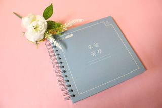 리훈 여러분의 오늘을 채워나갈 수 있도록 도와줄 오늘공부 1년용 스터디플래너 — 4.5점을 준 리뷰어가 2022년 3월 올린 사용 사진