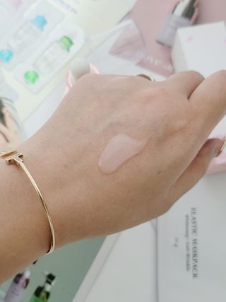 나우 [리브엠] 123억개 엑소좀으로 채운 눈부신 광채, 엑소코어 화이트닝 텐션 앰플 — 5점을 준 리뷰어가 2023년 8월 올린 사용 사진