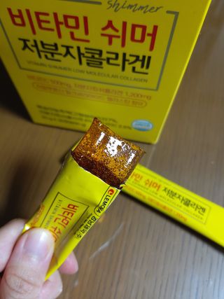 자연에온 경남제약 비타민 쉬머 저분자콜라겐 20g x 30포 — 5점을 준 리뷰어가 2021년 12월 올린 사용 사진