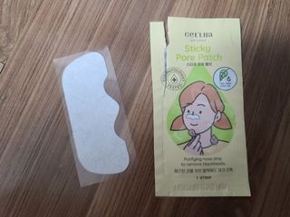세뚜아(Cettua) 세뚜아 스티키 포어 패치 Cettua Sticky Pore Patch — 5점을 준 리뷰어가 2023년 7월 올린 사용 사진