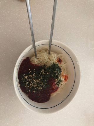 [한면원] 비빔국수 2인분 — 5점을 준 리뷰어가 2022년 8월 올린 사용 사진