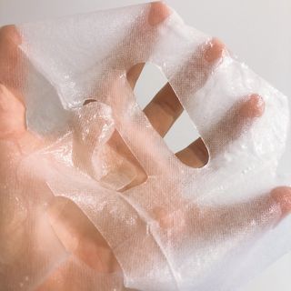 체르엠 그린 케비어 더블워터 마스크팩 5매입  2팩 — 3.5점을 준 리뷰어가 2021년 11월 올린 사용 사진