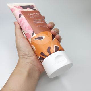 트리마이 주름개선 기능성의 퍼퓸 바디케어, 힐링 베리어 바디크림 3종 택1 — 5점을 준 리뷰어가 2022년 9월 올린 사용 사진