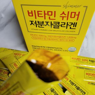 자연에온 경남제약 비타민 쉬머 저분자콜라겐 20g x 30포 — 5점을 준 리뷰어가 2021년 12월 올린 사용 사진