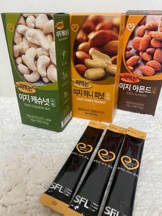 짜먹는 이지견과 짜먹는 이지아몬드, 짜먹는 이지허니피넛, 짜먹는 이지캐슈넛 각 10g X  10포 — 5점을 준 리뷰어가 2021년 2월 올린 사용 사진