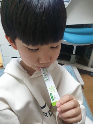[이뮤니티플러스]우리아이 면역오키, 건강오키 _ 키즈오키 비타민초코홍삼 10포 1box — 5점을 준 리뷰어가 2022년 1월 올린 사용 사진