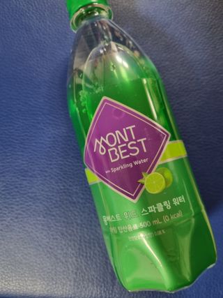 몽베스트 Montbest with Sparkling water Lime20병 — 5점을 준 리뷰어가 2021년 10월 올린 사용 사진