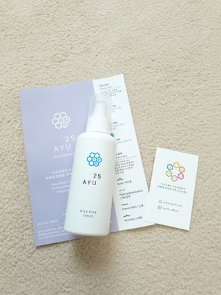 AYU25[아유트웬티파이브] 피부건강에 꼭 필요한 pH 약산성 와일드 로즈토너 — 5점을 준 리뷰어가 2021년 4월 올린 사용 사진