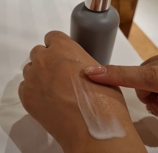 엠디스픽 무향 바리스타 핸드크림 울트라 고보습 대용량 펌핑 245g — 5점을 준 리뷰어가 2023년 1월 올린 사용 사진