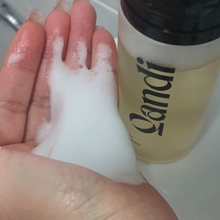 헤어플러스 콴디 아침세안제 폼클렌징 퓨어 어니스티 모닝클렌저 — 5점을 준 리뷰어가 2021년 3월 올린 사용 사진