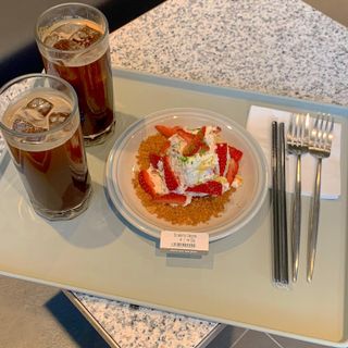 [트리오드 강남점]케잌그람 100g4종 택 1 + 아메리카노 2잔 — 5점을 준 리뷰어가 2021년 4월 올린 사용 사진