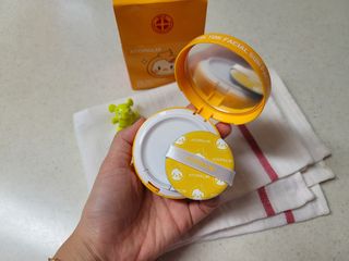 아토팜 톡톡 페이셜 선팩트 SPF43 PA+++ — 5점을 준 리뷰어가 2021년 3월 올린 사용 사진
