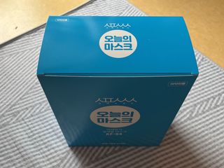 [심폐소생소] KF94 오늘의 마스크 대형 — 5점을 준 리뷰어가 2021년 10월 올린 사용 사진