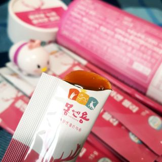 [몸엔용] 녹용 담은 탱탱 콜라겐 녹용 콜라겐 젤리 15g x 20포 — 5점을 준 리뷰어가 2022년 4월 올린 사용 사진