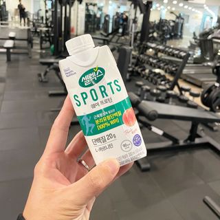 셀렉스스포츠 셀렉스 스포츠 웨이 프로틴 복숭아_ 330ml x 12팩 — 5점을 준 리뷰어가 2021년 10월 올린 사용 사진