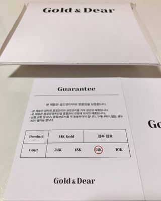 [골드앤디어] 14K 사각 네모 원터치 귀걸이_3color — 5점을 준 리뷰어가 2021년 5월 올린 사용 사진