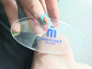 미라클풋 유리발각질제거기 물없이 쓱싹쓱싹 몇번만에 발각질 완벽제거 — 5점을 준 리뷰어가 2021년 8월 올린 사용 사진