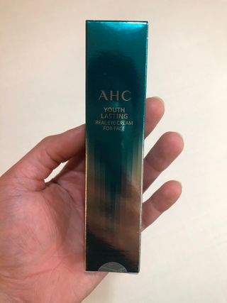 [NEW 탄력유턴 아이크림] AHC 유스 래스팅 리얼 아이크림 포 페이스 — 4.5점을 준 리뷰어가 2021년 2월 올린 사용 사진