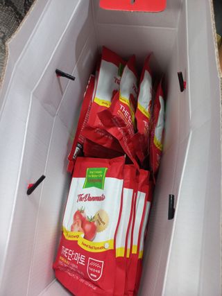 제이제이바이오 더단마토 프리미엄주스 100ml 30팩입 - 무설탕 스테비아 토마토즙 — 5점을 준 리뷰어가 2021년 12월 올린 사용 사진