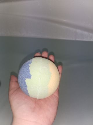 소담스퀘어 상암 Evreryday Bath Bomb Day7(에브리데이 배쓰밤 데이7) / 7종 중 2종 랜덤발송 — 5점을 준 리뷰어가 2022년 11월 올린 사용 사진