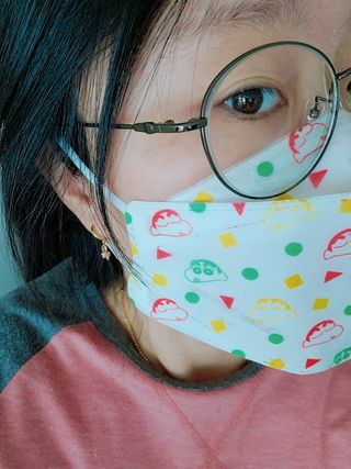 [숨그림]  덴탈마스크 짱구 우리아이 그리고 내가 쓰는 믿을수있는 케릭터 마스크  16종 — 5점을 준 리뷰어가 2021년 11월 올린 사용 사진