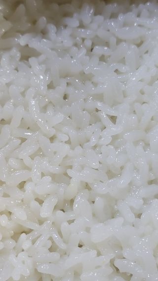 고림상점 풍부한 햇살과 바닷바람이 키우는 강화 교동 백미 1kgx2개 — 5점을 준 리뷰어가 2021년 12월 올린 사용 사진