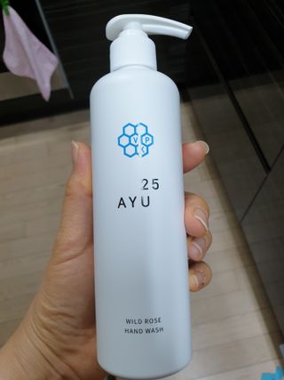 AYU25[아유트웬티파이브]피부 진정, 보습 와일즈 로즈 핸드워시 — 5점을 준 리뷰어가 2021년 3월 올린 사용 사진