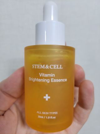 체르엠 스템앤셀 비타민 브라이트닝 에센스 30ml 1개 — 3점을 준 리뷰어가 2021년 12월 올린 사용 사진