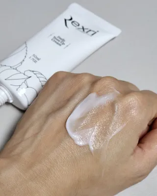 렉스리 데일리 톤업 크림 Rexri Daily Tone Up Cream — 5점을 준 리뷰어가 2022년 9월 올린 사용 사진
