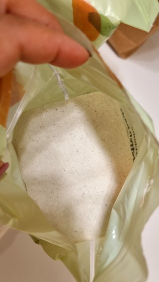 디어엘로디 유기농 무표백 건티슈 60매 — 5점을 준 리뷰어가 2022년 11월 올린 사용 사진
