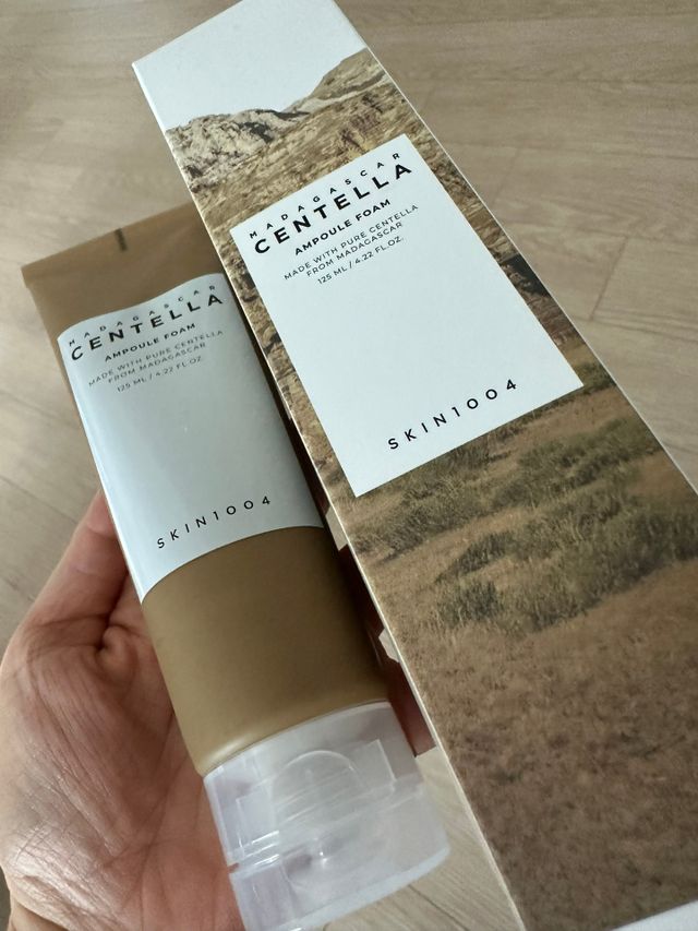 [SKIN1004] 마다가스카르 센텔라 앰플 폼 125ml 리뷰 사진