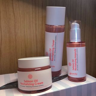 아이앤립 / EYENLIP 아이앤립 연어오일 리바이탈라이징 토너+앰플+크림 3종 세트 — 5점을 준 리뷰어가 2021년 5월 올린 사용 사진