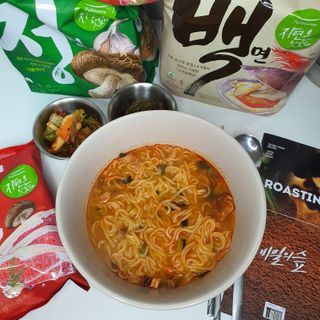 [풀무원] 자연은맛있다 정면, 백면, 홍면  세트 — 5점을 준 리뷰어가 2021년 4월 올린 사용 사진