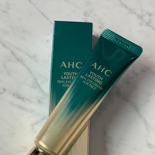 [NEW 탄력유턴 아이크림] AHC 유스 래스팅 리얼 아이크림 포 페이스 — 5점을 준 리뷰어가 2021년 3월 올린 사용 사진