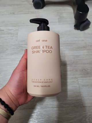 프리마인 더이상 뻣뻣하고 효과없는 탈모샴푸는 NO. 근본부터 케어하는 셀베이스 그린티샴푸(500ml) — 5점을 준 리뷰어가 2023년 3월 올린 사용 사진