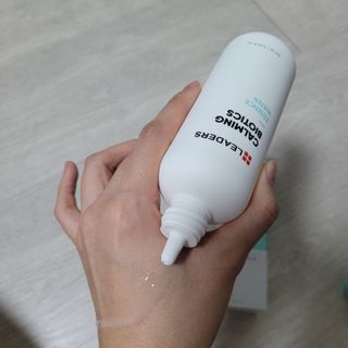 리더스코스메틱 리더스 카밍 바이오틱스 에센스 워터 — 5점을 준 리뷰어가 2022년 1월 올린 사용 사진