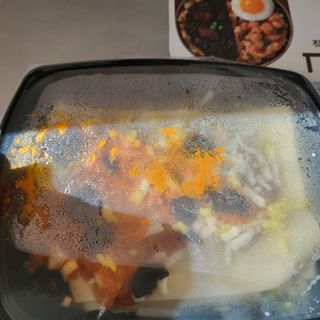 직탁 식단관리 3종 도시락 (두부 라자냐 라구빠에야, 두부로제 미트볼파스타, 닭탕수 직화 짜장 두부면) — 4점을 준 리뷰어가 2022년 6월 올린 사용 사진