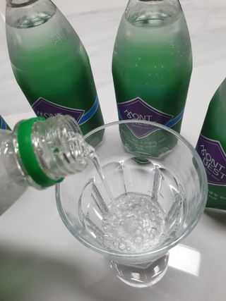 몽베스트 Montbest with Sparkling water Plain 20병 — 5점을 준 리뷰어가 2022년 12월 올린 사용 사진