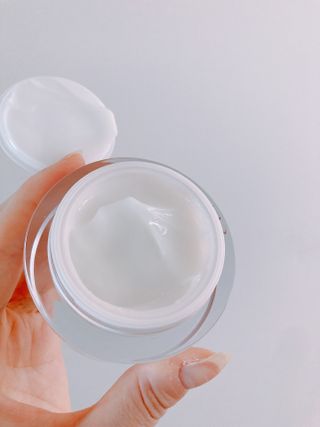 프리마인 바르기만 하면 철벽 스킨케어+24시간 마스크팩 효과. 셀라브 리제너레이팅 시스템 부스터+크림 세트 — 4점을 준 리뷰어가 2023년 5월 올린 사용 사진