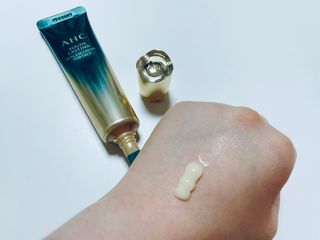 [NEW 탄력유턴 아이크림] AHC 유스 래스팅 리얼 아이크림 포 페이스 — 5점을 준 리뷰어가 2021년 3월 올린 사용 사진