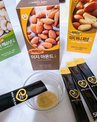 짜먹는 이지견과 짜먹는 이지아몬드, 짜먹는 이지허니피넛, 짜먹는 이지캐슈넛 각 10g X  10포 — 5점을 준 리뷰어가 2021년 2월 올린 사용 사진