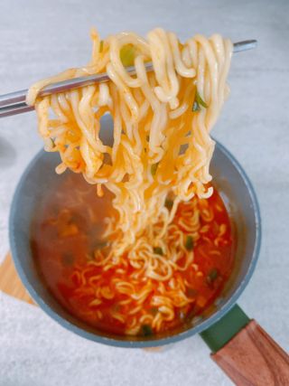 [풀무원] 자연은맛있다 정면, 백면, 홍면  세트 — 5점을 준 리뷰어가 2021년 4월 올린 사용 사진