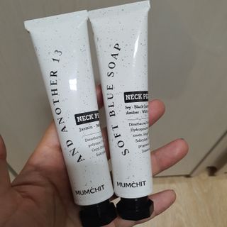멈칫(MUMCHIT) 넥퍼퓸 NECKPERFUME 2가지 향 — 5점을 준 리뷰어가 2021년 11월 올린 사용 사진