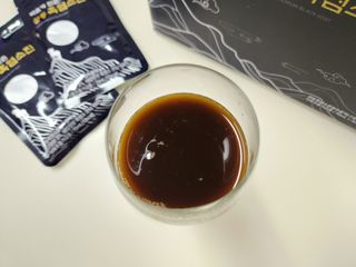 광동생활건강 MF [광동] 바르게 만든 광동 흑염소 진액 70ml * 30포 1박스 — 5점을 준 리뷰어가 2024년 5월 올린 사용 사진