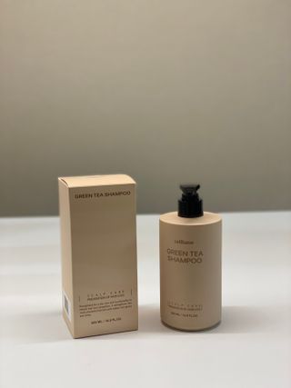 프리마인 더이상 뻣뻣하고 효과없는 탈모샴푸는 NO. 근본부터 케어하는 셀베이스 그린티샴푸(500ml) — 4.5점을 준 리뷰어가 2023년 1월 올린 사용 사진