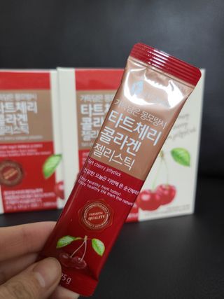 자연에온 가득담은 몽모랑시 타트체리 콜라겐 젤리스틱 — 5점을 준 리뷰어가 2021년 1월 올린 사용 사진